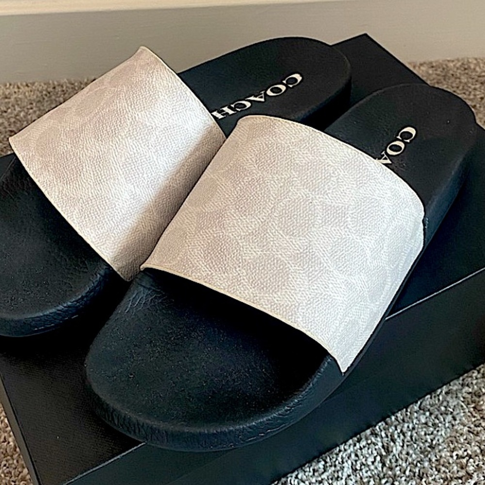 BRAND NEW Coach Mens signature sandals/slides/slippers- B&W Men’s size 11